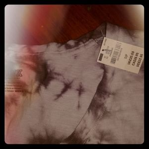 NWT! PINK Victorias Secret t-shirt.